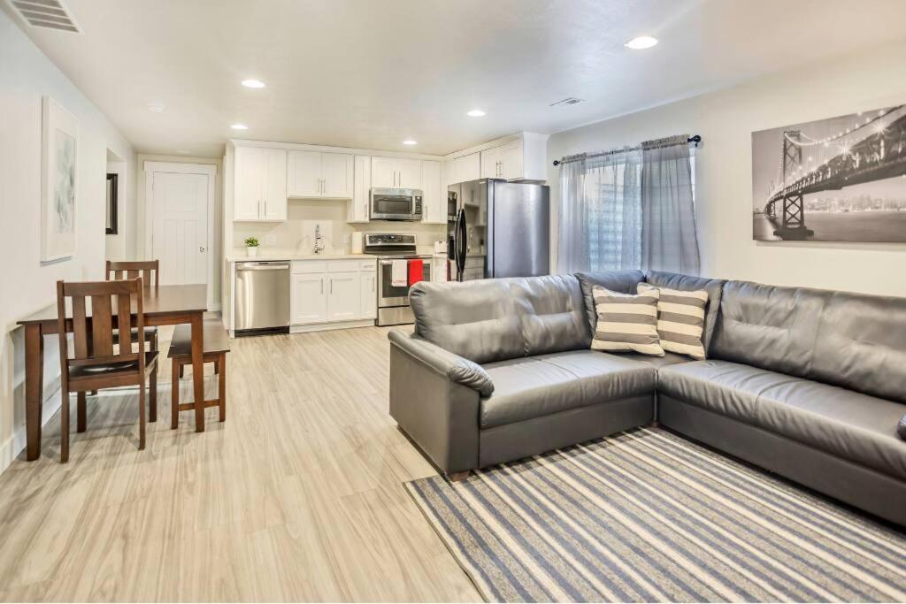 New Furnished 2Bd Apt! Great For Long Stays Vineyard 외부 사진