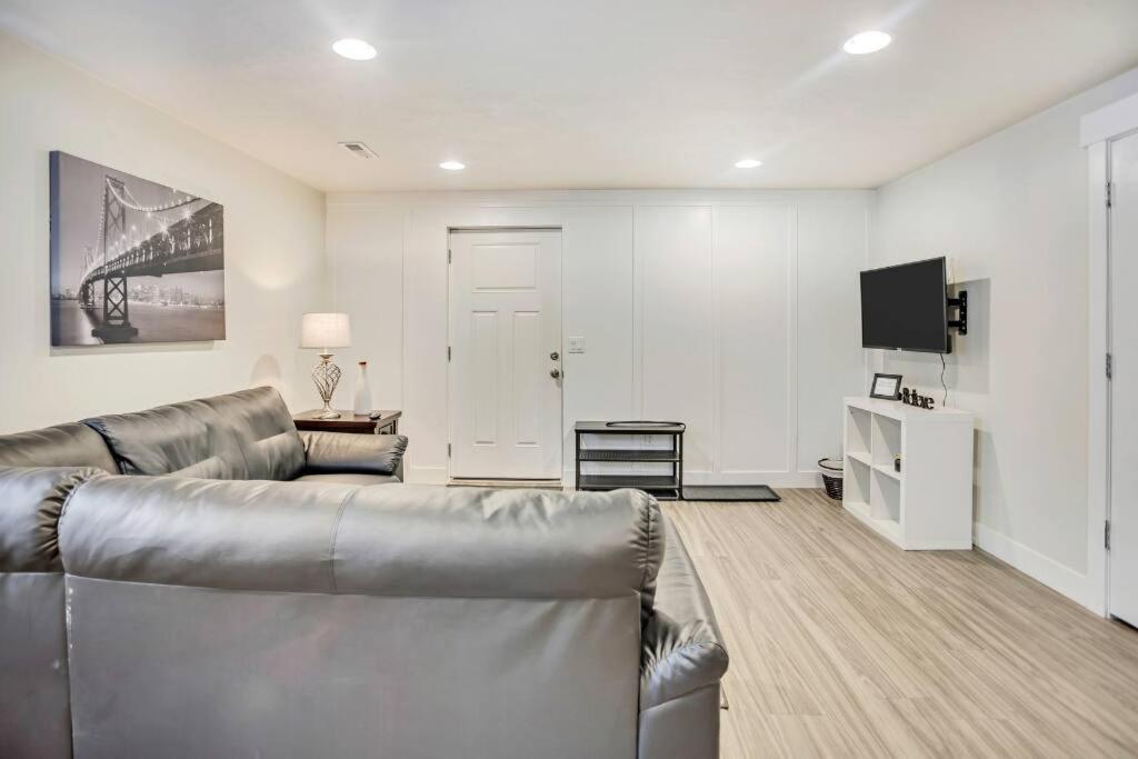 New Furnished 2Bd Apt! Great For Long Stays Vineyard 외부 사진